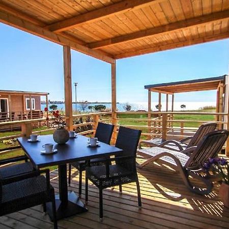 Holiday Mobile Homes Park Riviera Karigador Quarto foto